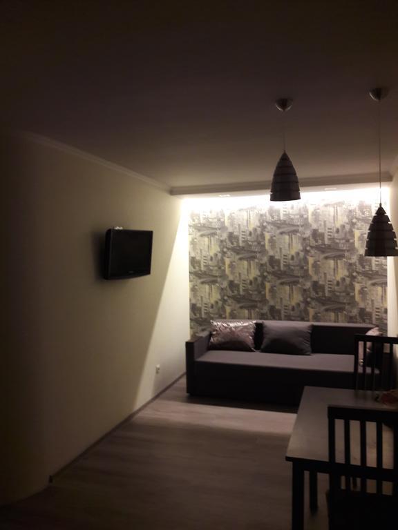 Apartmens Near Metalist Apartment คาร์คิฟ ภายนอก รูปภาพ