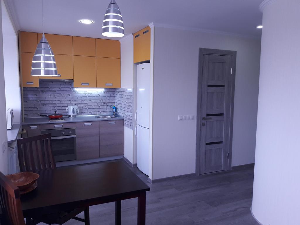 Apartmens Near Metalist Apartment คาร์คิฟ ภายนอก รูปภาพ
